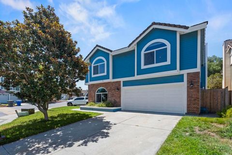 Photo of 830 English Holly Lane, San Marcos, CA 92078 (MLS # NDP2509488) Photo of 830 English Holly Lane, San Marcos, CA 92078 (MLS # NDP2509488)