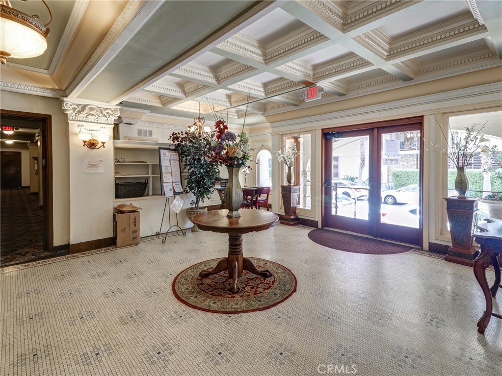 1030 East Ocean Boulevard 403