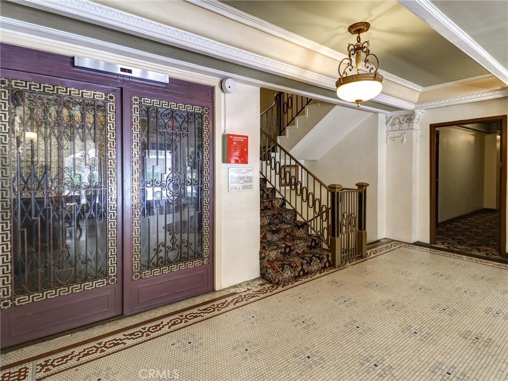 1030 East Ocean Boulevard 403