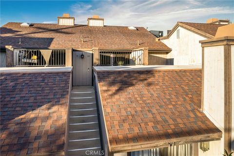 Tiny photo for 22421 Sherman Way #10, West Hills, CA 91307 (MLS # CV25268315)