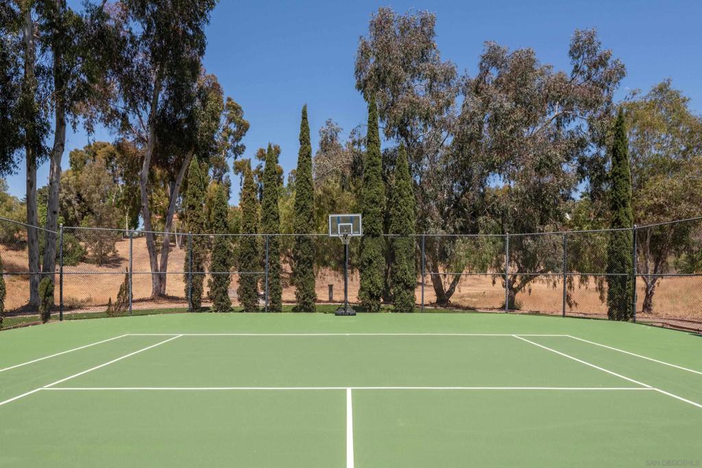 Rancho Santa Fe - Residential