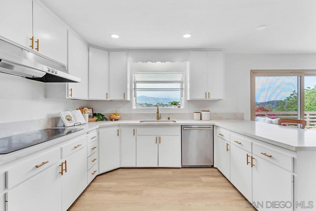 2876 Pioneer Way