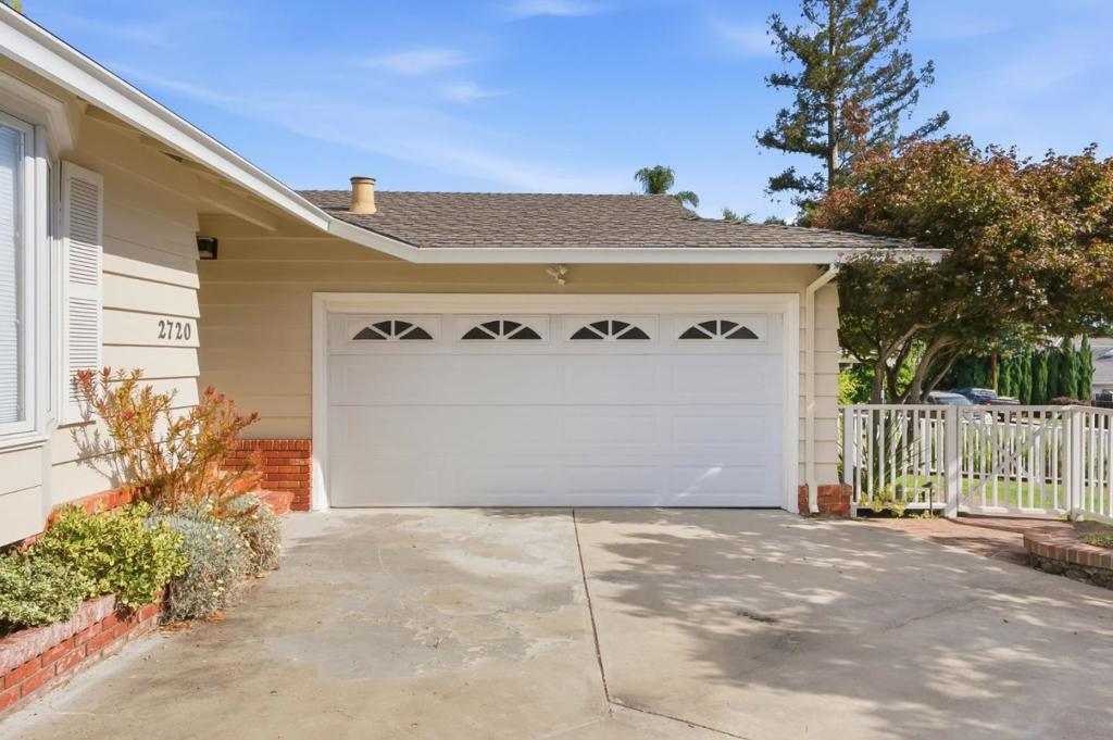 2720 Debbie Court