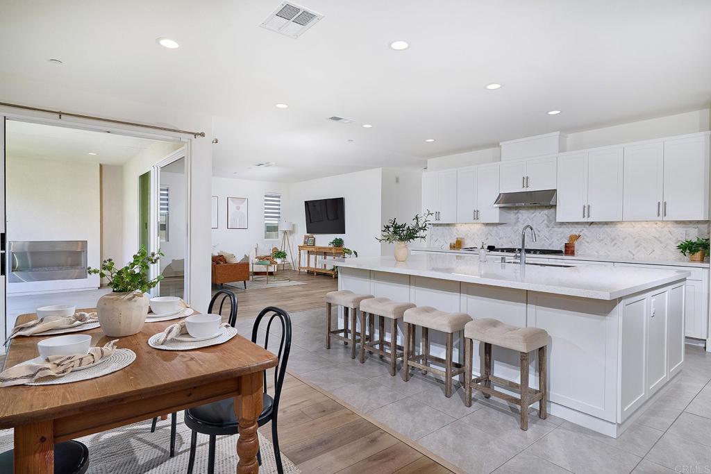 2415 Calle Grandon