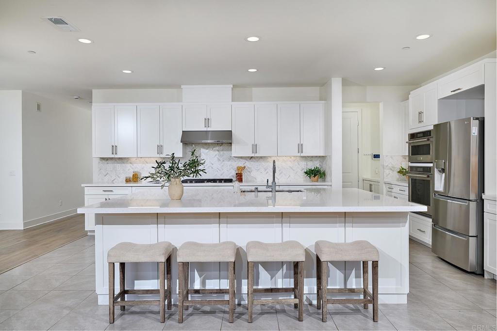 2415 Calle Grandon
