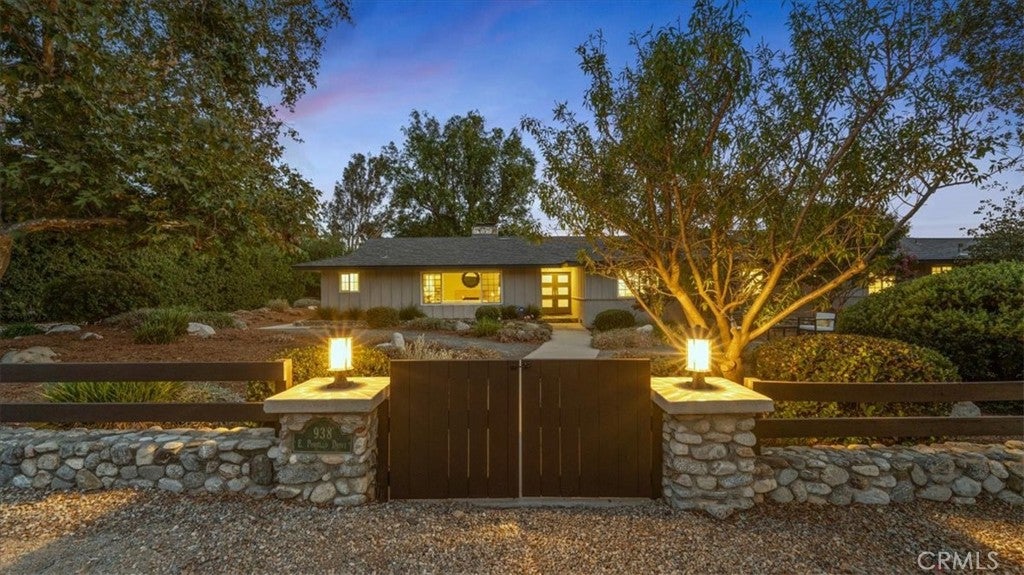 938 E Pomello Drive
