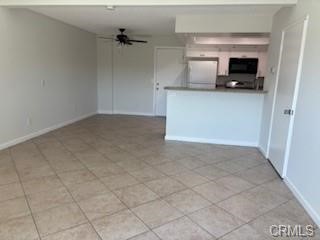 Townhome-Style Apartment – Move-In Ready!
Bright and spacious 2-bedroom, 2.5-bath townhome-style apartment with a direct-access 2-car garage (with openers). Just minutes from the ocean and close to everything you need.
Pet-friendly! Dog under 10 lbs. or cat welcome (pet policy applies).
Highlights:
Kitchen with refrigerator, gas stove, and dishwasher
Open-concept living, family, and dining areas
Newer Side-by-side washer/dryer laundry machines in garage
Brand-new double-pane Low-E windows
Private fenced front yard
Fresh interior paint throughout
Dining area with ceiling fan & light fixture
Don’t miss this move-in ready home—bright, modern, and perfectly located!