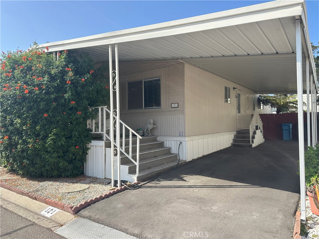 32371 Alipaz Street 121