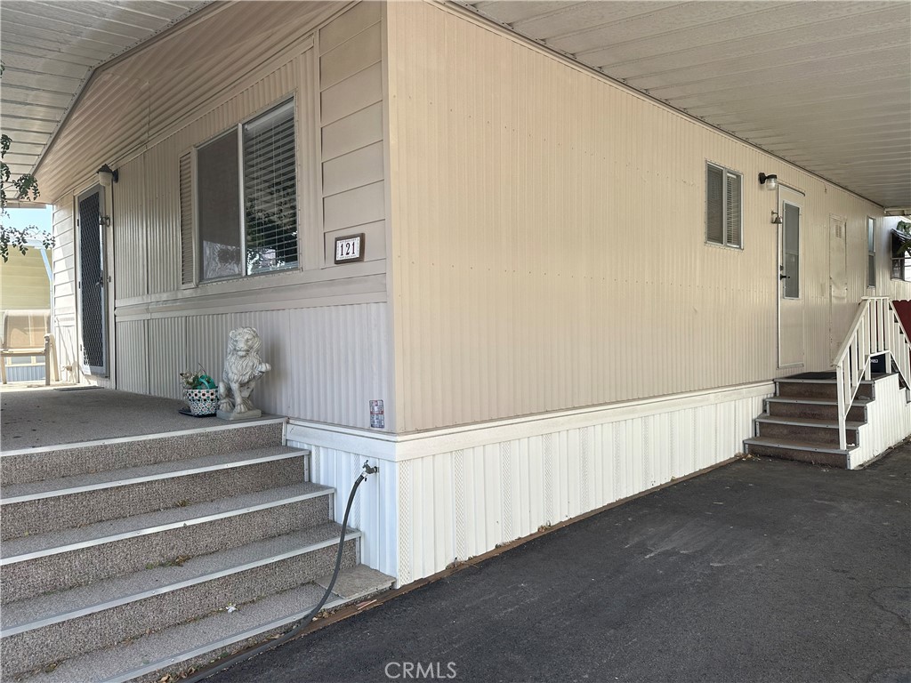32371 Alipaz Street 121