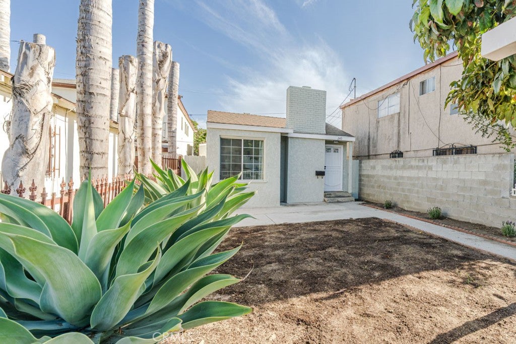 240 E South ST, Long Beach CA 90805