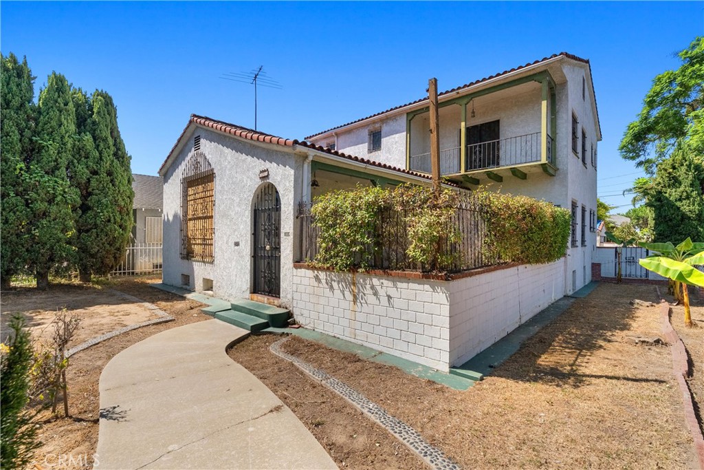 795 Gladys Avenue