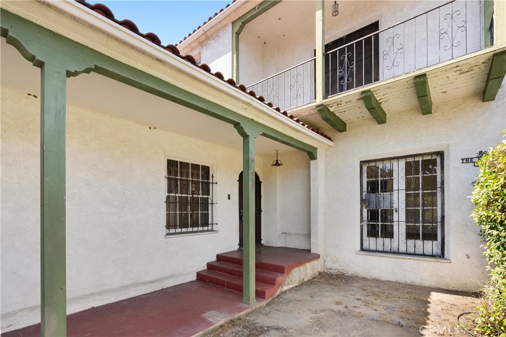 795 Gladys Avenue