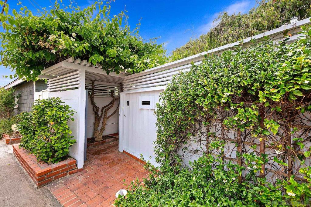 Del Mar - Residential