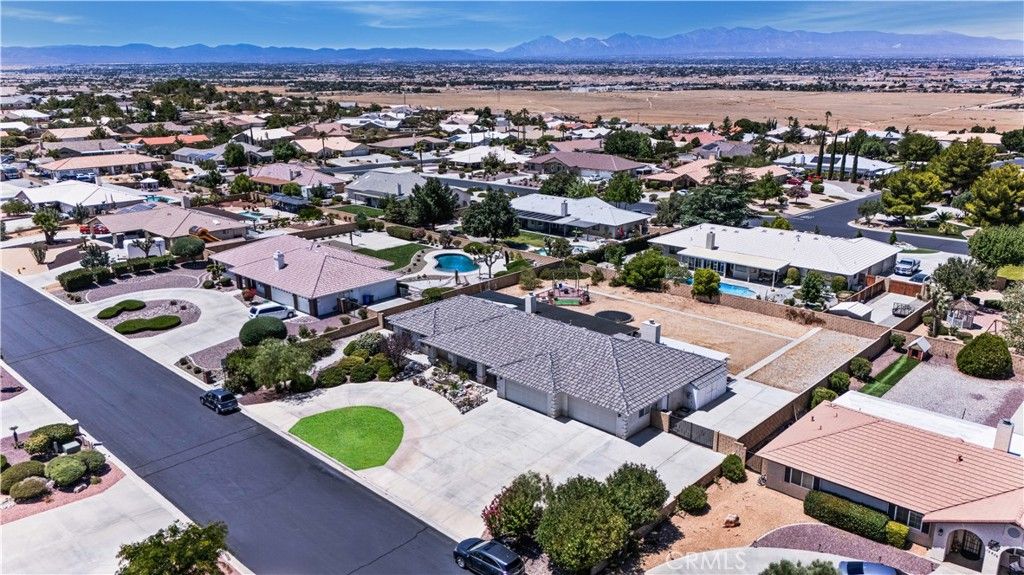 Photo of 12846 Quail Vista Rd, Apple Valley, CA 92308 (MLS # DW25244231)