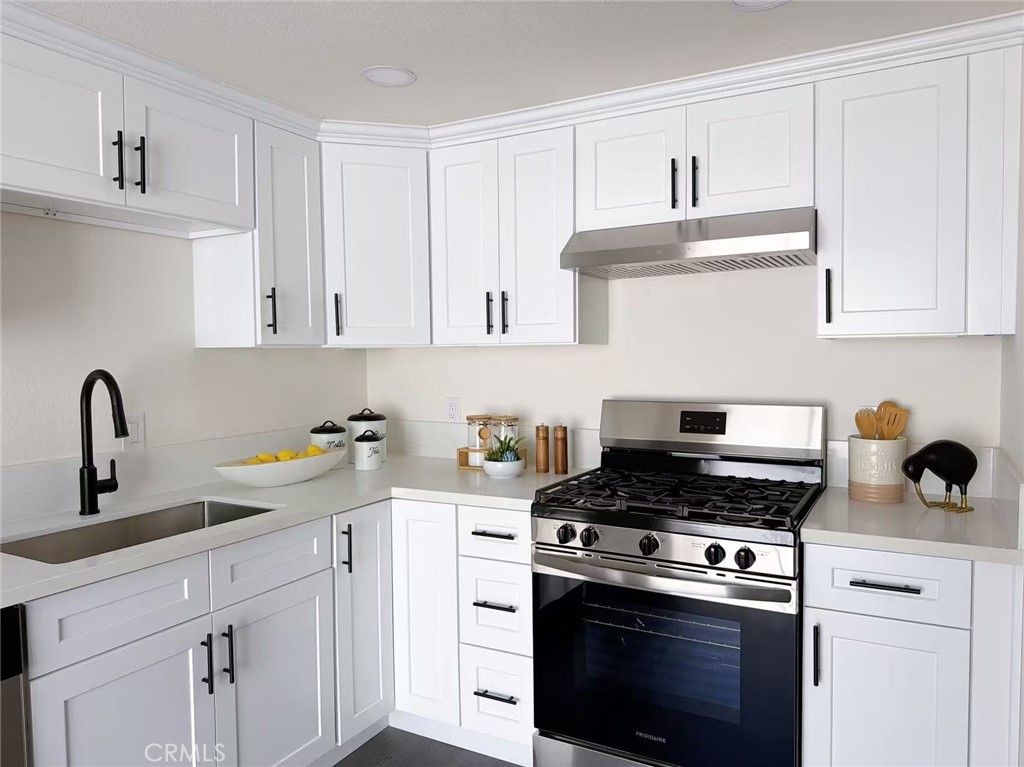 5640 Riverside Drive 32