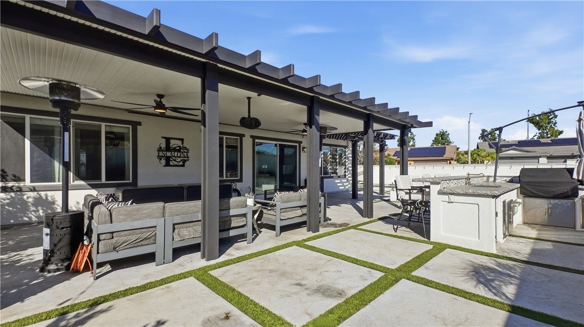 7088 Stockton