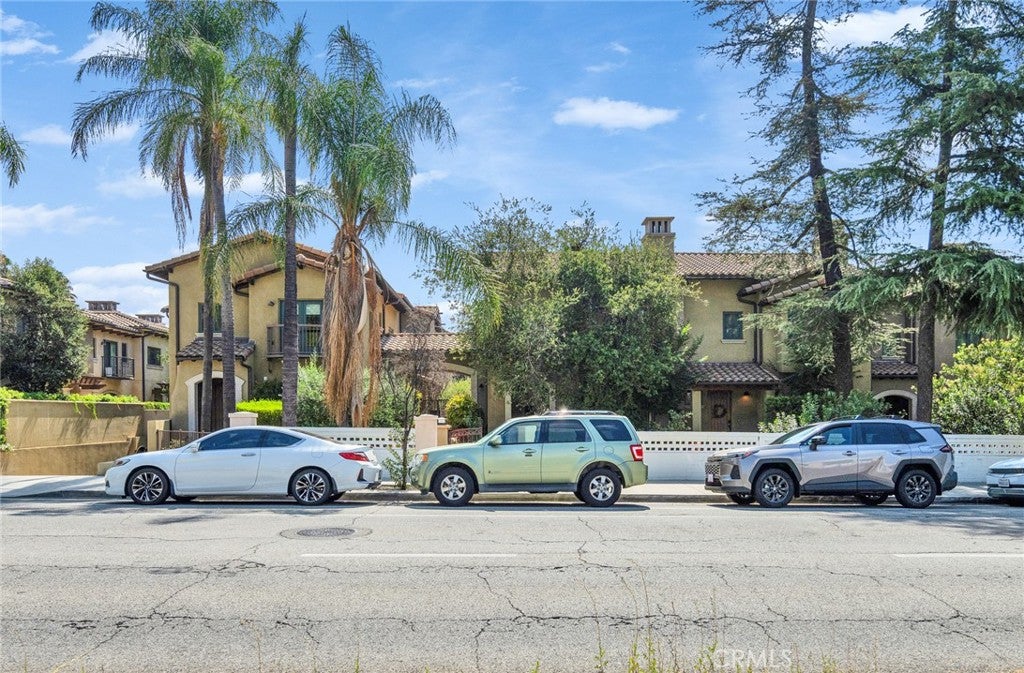 168 S Sierra Madre Boulevard 114, Pasadena CA 91107