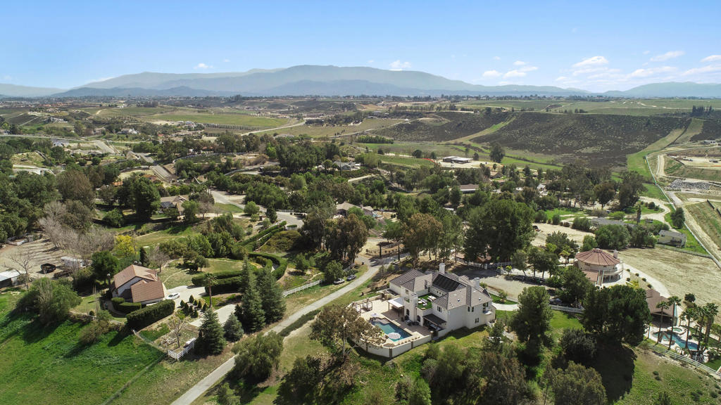 33120 Vino Way