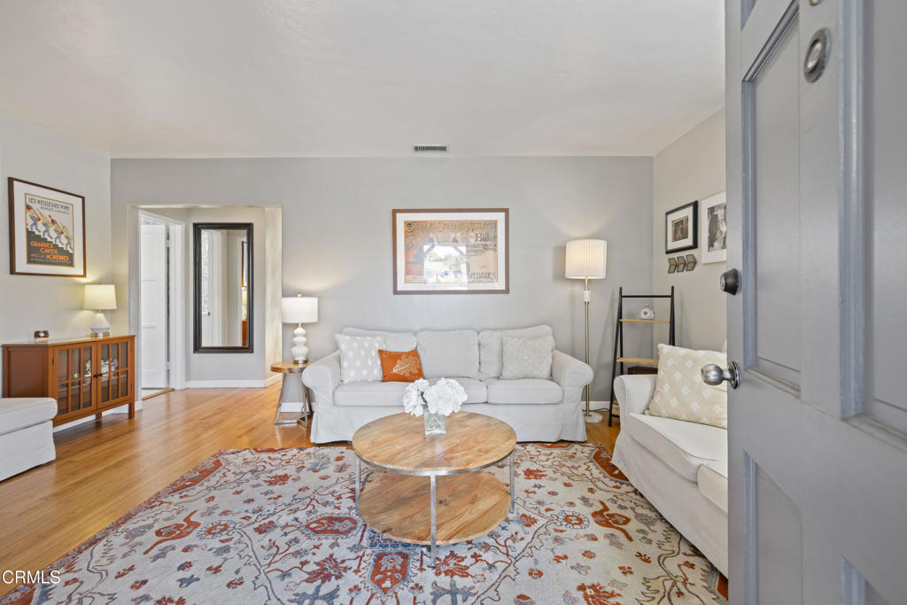 10338 Oro Vista Avenue