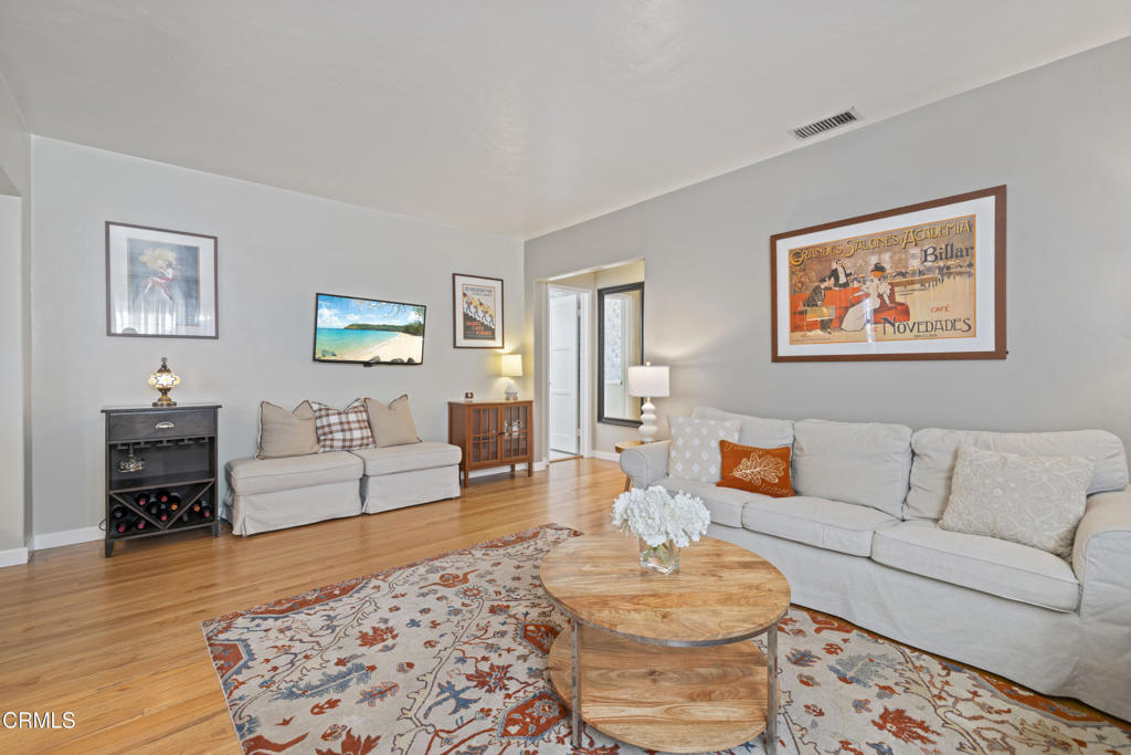 10338 Oro Vista Avenue