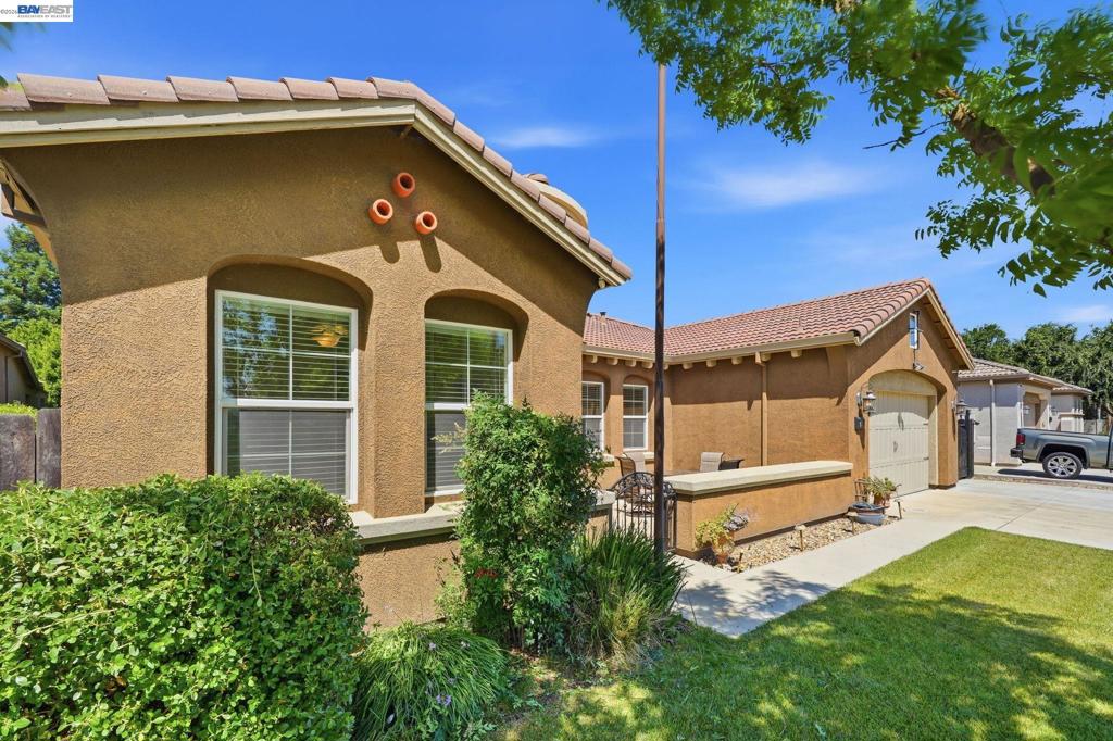 2359 Happy Valley Ln