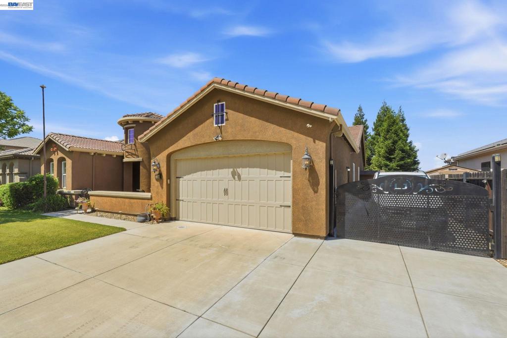 2359 Happy Valley Ln