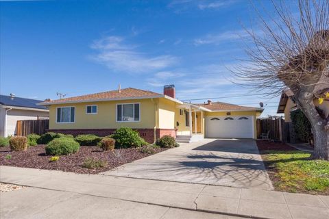 Photo of 4920 Kenson Drive, San Jose, CA 95124 (MLS # ML82035748)