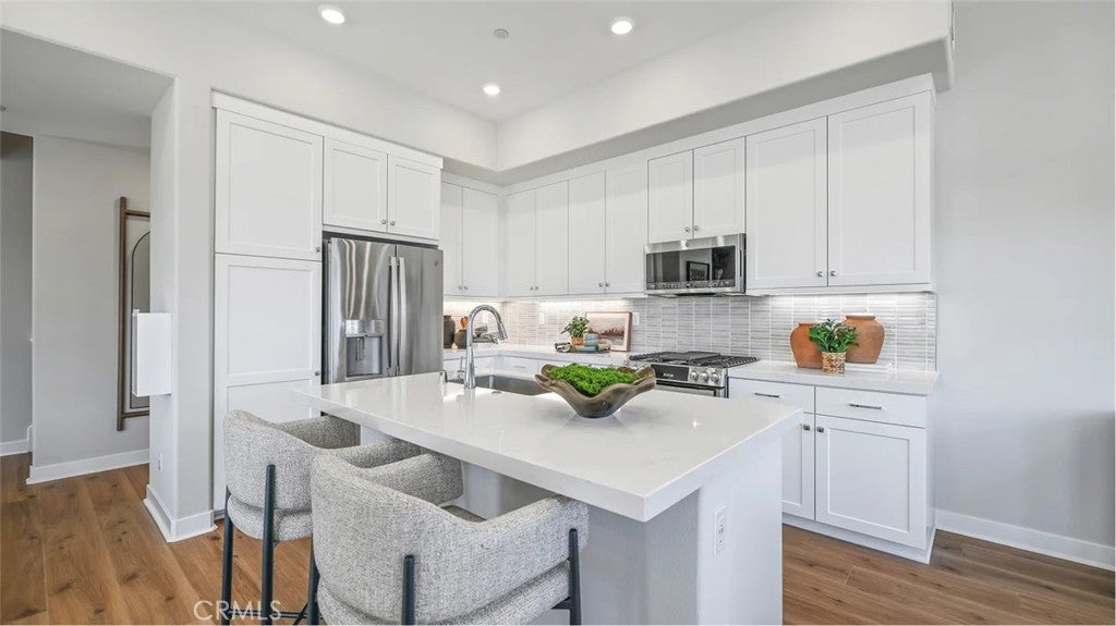 1308 Hummingbird Place