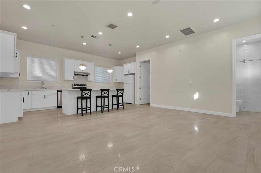 1823 W Palm