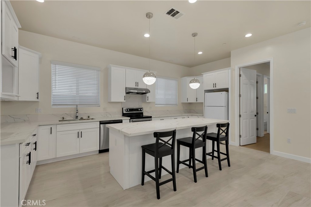 1823 W Palm