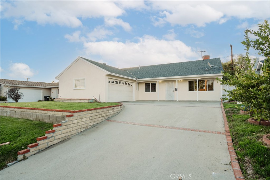 3441 S Gauntlet Drive