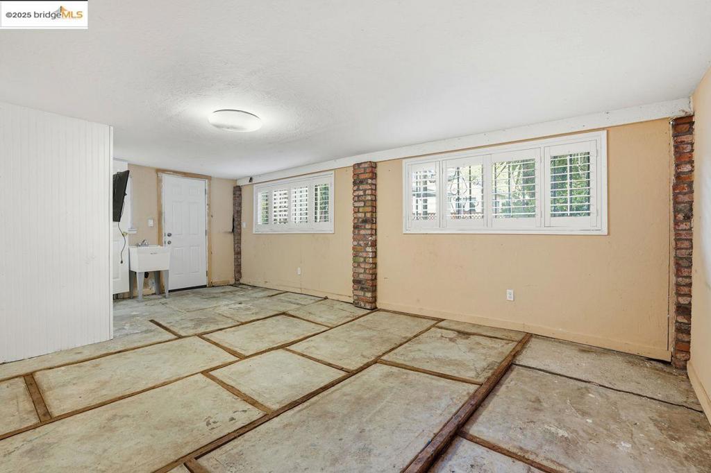 SEQUOYAH - Residential