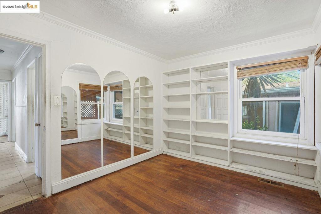 SEQUOYAH - Residential