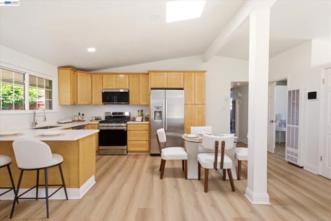 Tiny photo for 27409 Capri Ave Ave, Hayward, CA 94545 (MLS # 41151630)
