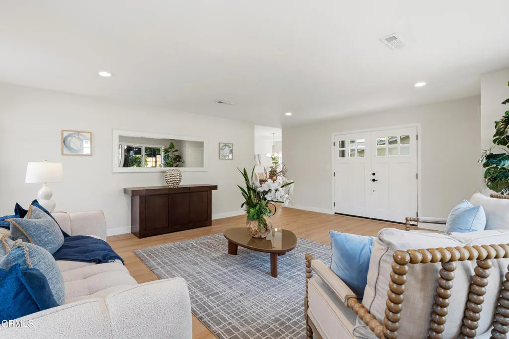 Sierra Madre, California 91024, United States, 4 Bedrooms Bedrooms, ,4 BathroomsBathrooms,Residential,Active,251487