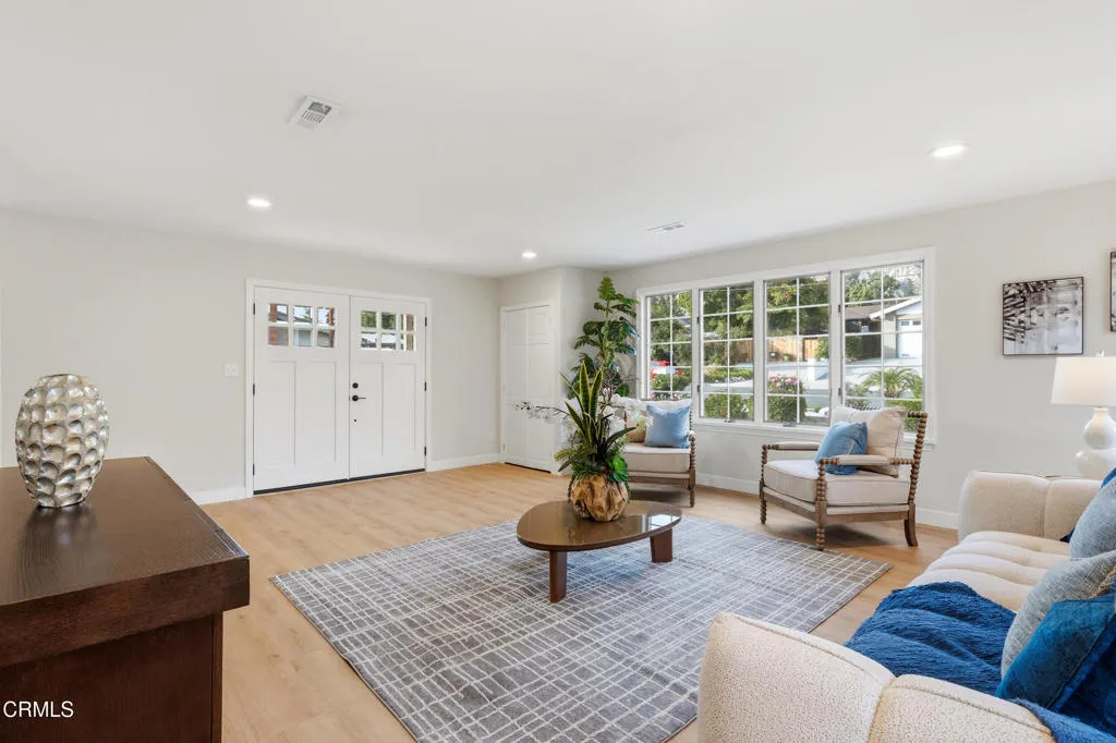 Sierra Madre, California 91024, United States, 4 Bedrooms Bedrooms, ,4 BathroomsBathrooms,Residential,Active,251487