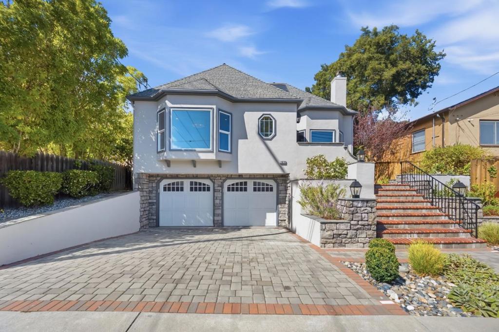 1618 Fairway Drive