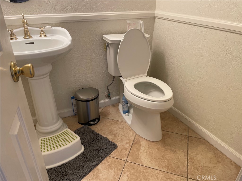 unknown - Residential Lease