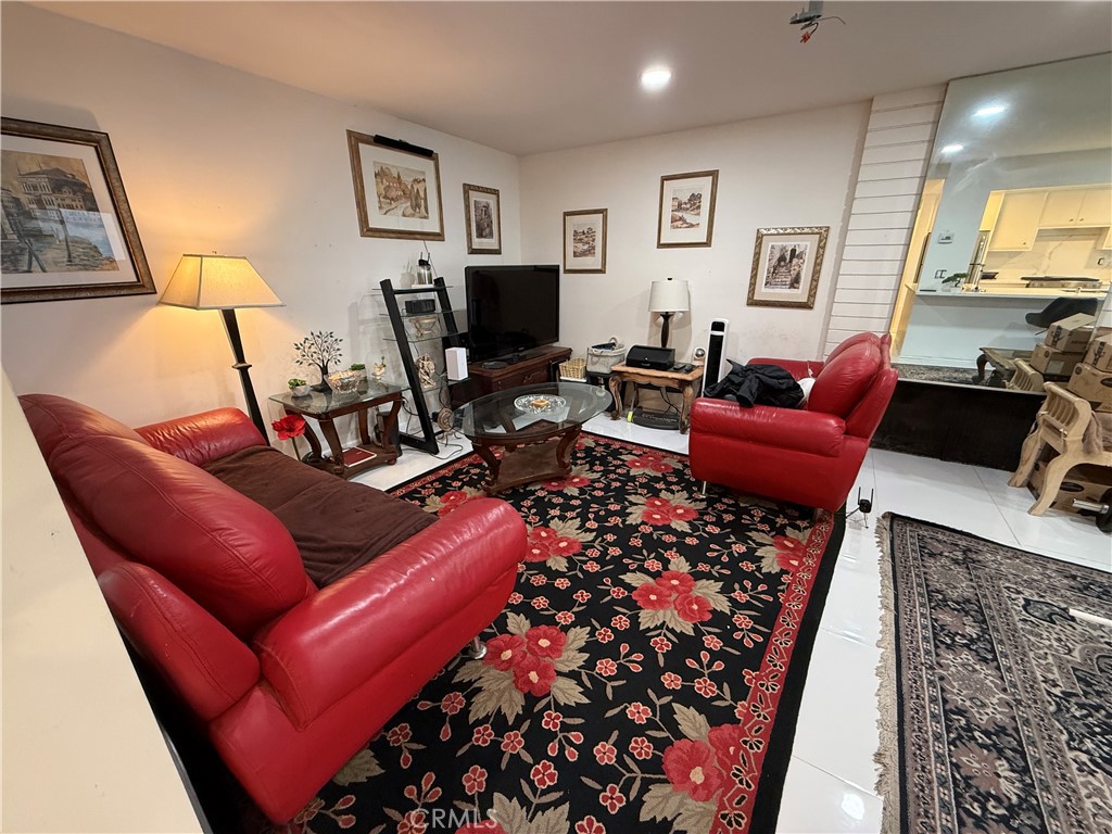 919 Glencliff Street