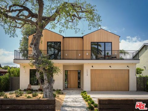 11746 La Maida Street Valley Village CA 91607