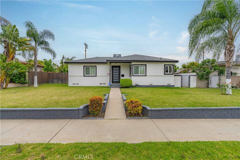 Photo of 1142 Indian Hill Boulevard, Pomona, CA 91767 (MLS # CV25113113) Photo of 1142 Indian Hill Boulevard, Pomona, CA 91767 (MLS # CV25113113)