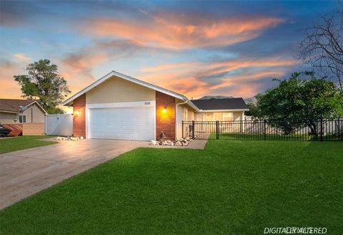 Photo of 1025 Altura Dr, Riverside, CA 92507 (MLS # IV26046976)