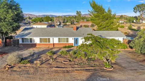 Photo of 15177 Mendota RD, Apple Valley, CA 92307 (MLS # HD26111371)
