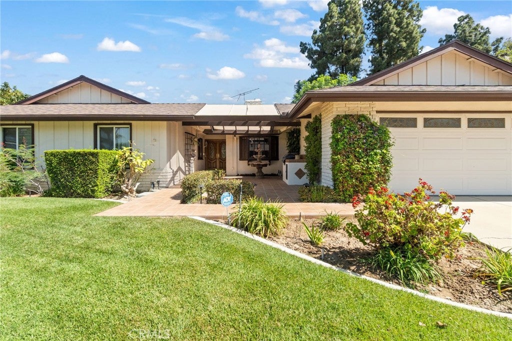 19341 Willowbrook