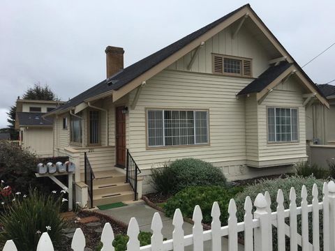 Photo of 291 Watson Street, Monterey, CA 93940 (MLS # ML82040164)