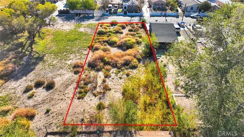 Photo of 15778 Cottonwood Street, Victorville, CA 92395 (MLS # PW25252668)