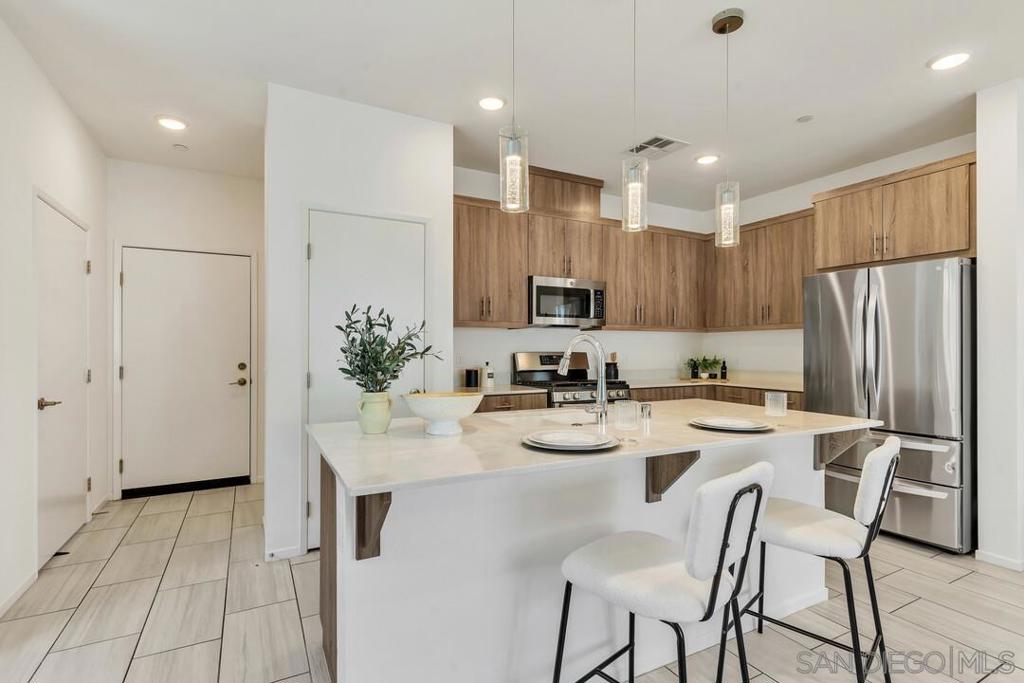 35103 Vine Pl
