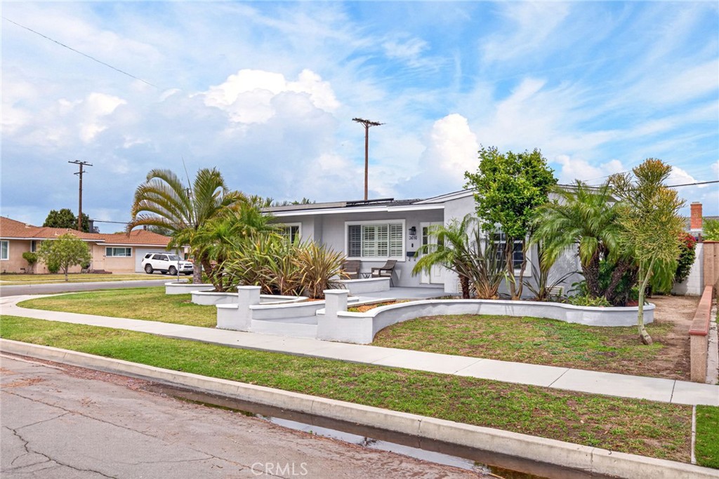 3616 N Bellflower Boulevard