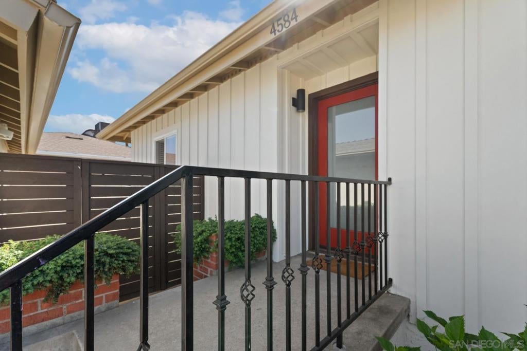 4584 Virginia Ave Ave, San Diego CA 92115