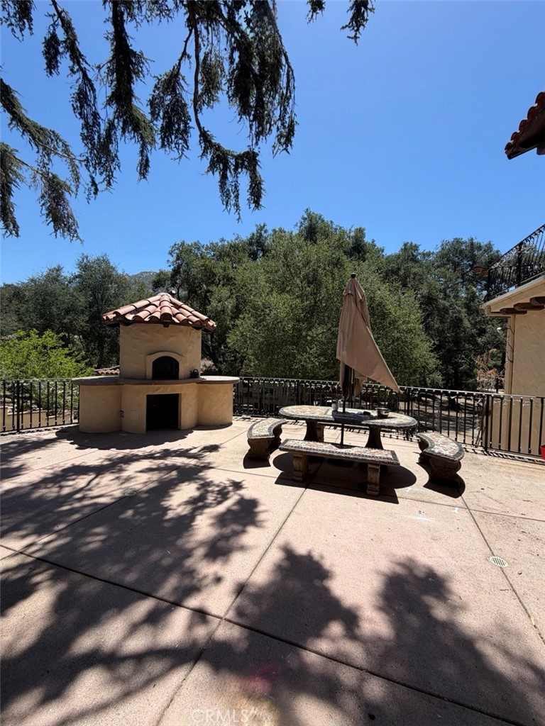 736 Crater Oak Drive